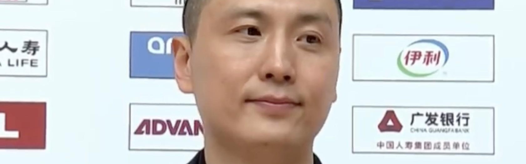 开云官网下载-卢伟：开局思想不太重视，靠王哲林、洛夫顿冲击内线拿下比赛